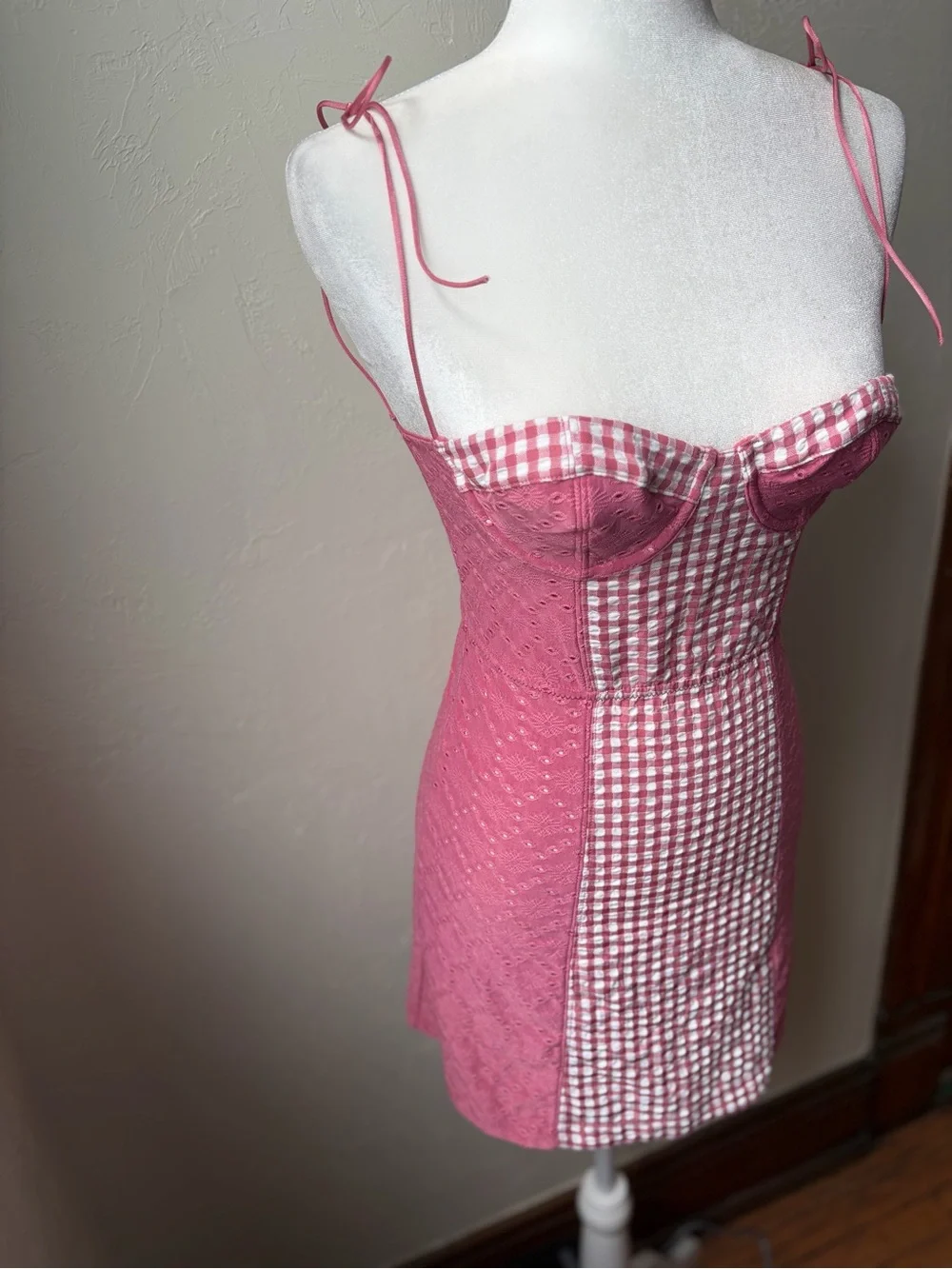 Urban Outfitters Pink Gingham Corset Mini Dress Eyelet Bustier SP - Picture 6 of 15